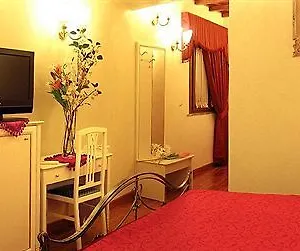 4* Couette-café Trevi